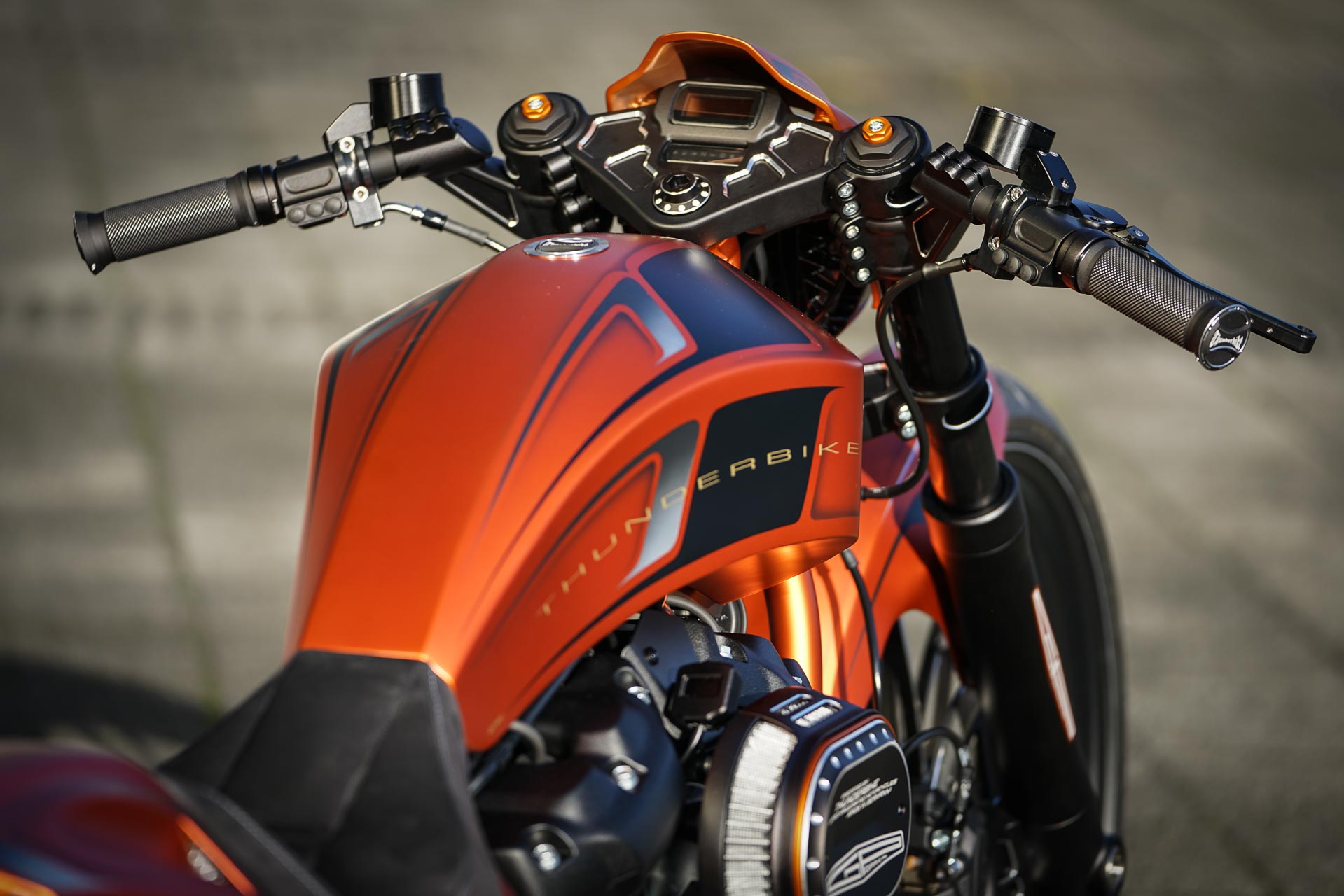 Handlebars-handlebar-ends